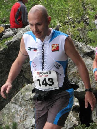 2011-06-12 12:15:33