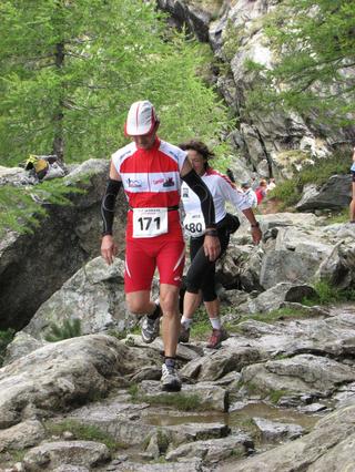 2011-06-12 12:21:36